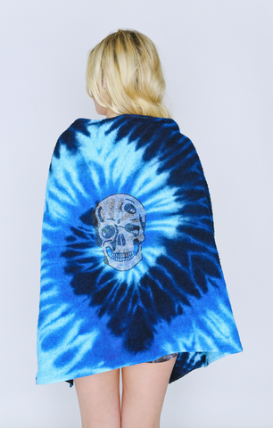Blue Tie Dye Beach Towel with Crystal Skull